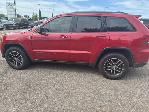 Used 2018 Jeep Grand Cherokee Trailhawk w/ Trailhawk Luxury Group image 7
