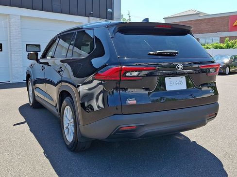 Certified 2024 Toyota Grand Highlander AWD image 4