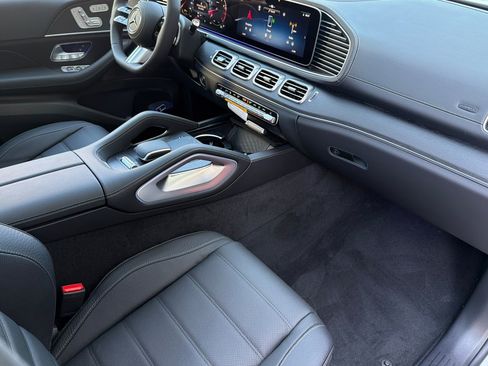 New 2026 Mercedes-Benz GLS 450 4MATIC image 16