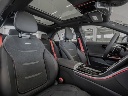 New 2025 Mercedes-Benz C 43 AMG 4MATIC Sedan image 32