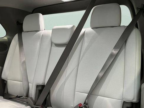 Certified 2026 Hyundai Palisade Limited AWD/4WD image 18