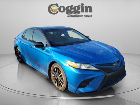 Used 2020 Toyota Camry XSE image 9