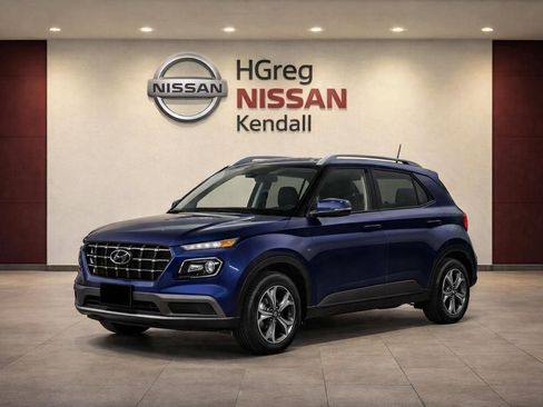 Used 2025 Hyundai Venue SEL FWD image 7