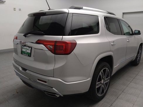 Used 2017 GMC Acadia Denali w/ Technology Package FWD image 9