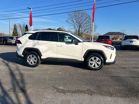 Used 2021 Toyota RAV4 LE image 2