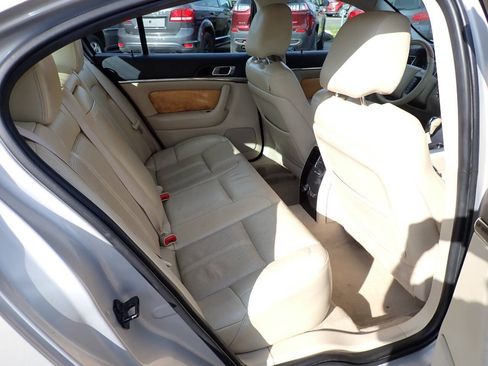 Used 2009 Lincoln MKS AWD image 11