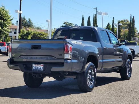 Certified 2023 Toyota Tacoma TRD Off-Road w/ Advanced Technology Package AWD/4WD image 6