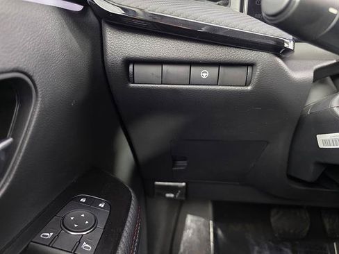 New 2026 Nissan Kicks SR AWD/4WD image 42