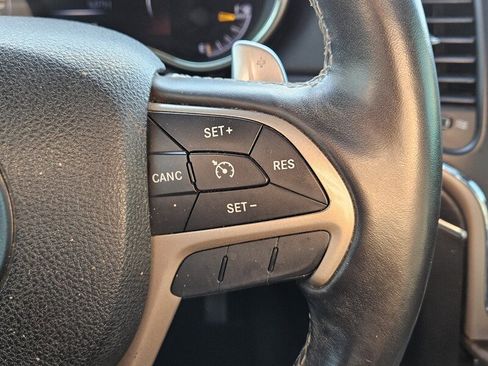 Used 2016 Jeep Grand Cherokee Limited w/ Luxury Group II image 23