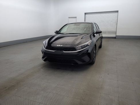 Used 2024 Kia Forte LXS FWD image 15