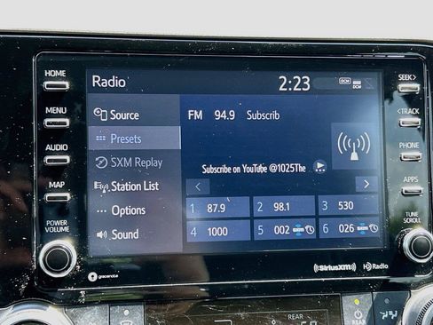 Used 2022 Toyota Highlander XLE FWD image 32