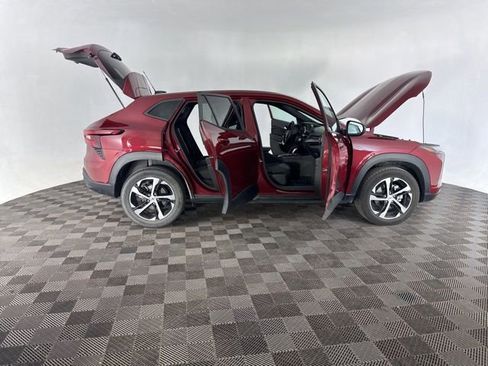 Used 2024 Chevrolet Trax RS w/ Driver Confidence Package image 15