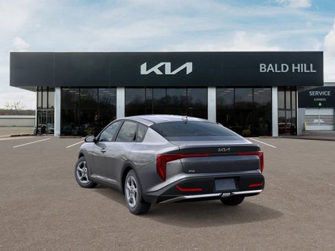 New 2025 Kia K4 LXS image 4