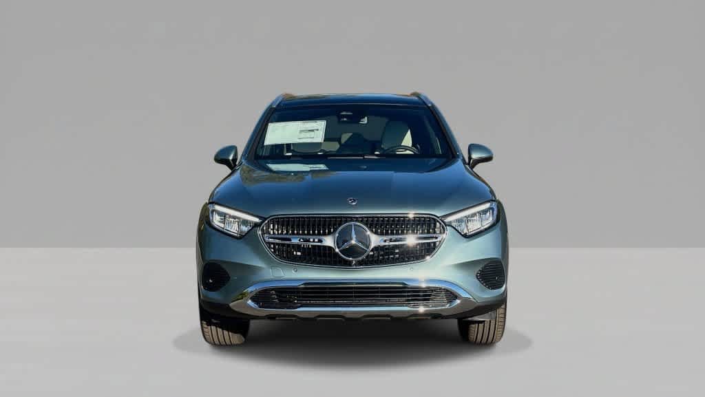 Used 2027 Mercedes-Benz GLC 300 4MATIC image 3