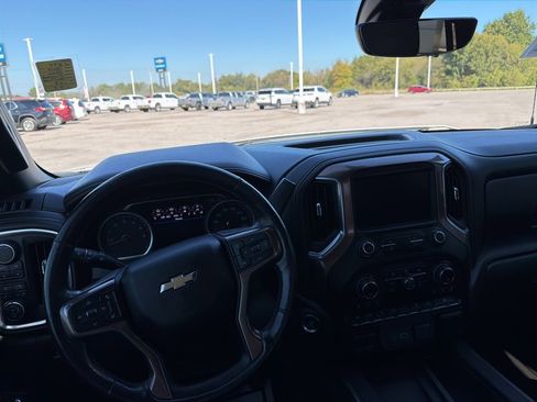 Used 2019 Chevrolet Silverado 1500 High Country w/ Technology Package image 20