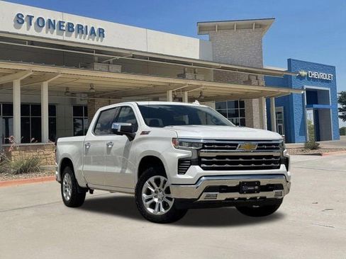Used 2025 Chevrolet Silverado 1500 LTZ AWD/4WD image 2