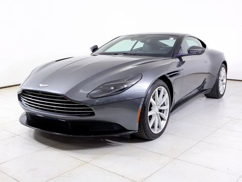 Used 2018 Aston Martin DB11 Coupe RWD image 1