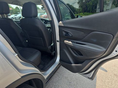 Used 2022 Buick Encore Preferred w/ Safety Package AWD/4WD image 33
