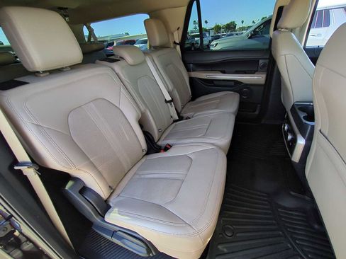 Used 2023 Ford Expedition Max Limited image 27
