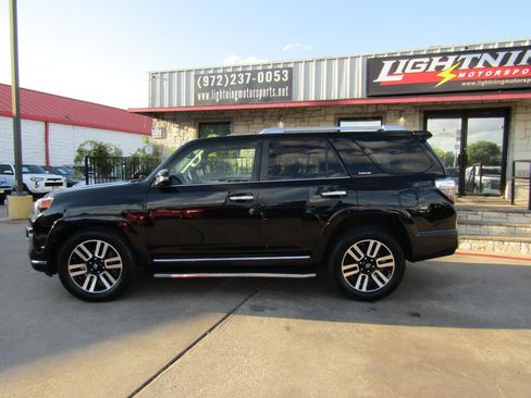 Used 2016 Toyota 4Runner SR5 image 2