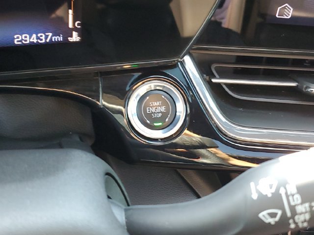 Used 2024 Chevrolet Trax RS w/ Sunroof Package FWD image 27