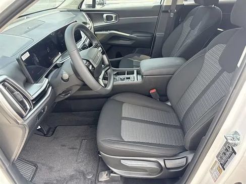 New 2026 Kia Sorento LX FWD image 8