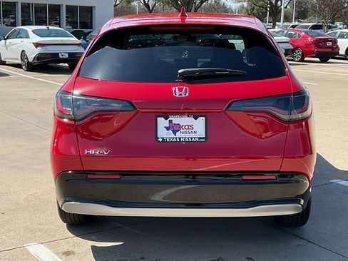Used 2025 Honda HR-V EX-L image 6