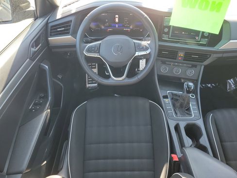 Used 2023 Volkswagen Jetta Sport image 15