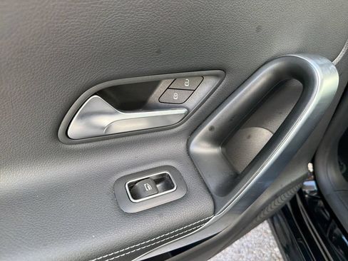 Used 2025 Mercedes-Benz CLA 250 4MATIC image 30