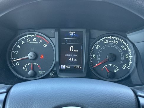 Used 2023 Toyota Tacoma SR image 31
