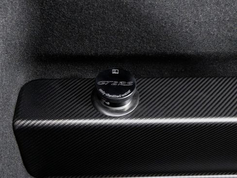 Used 2018 Porsche 911 GT2 RS image 48