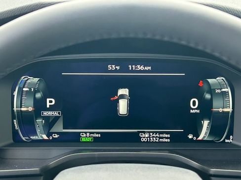 Used 2025 Mitsubishi Outlander 4WD Plug-In Hybrid image 22