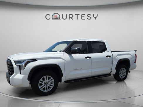 Certified 2026 Toyota Tundra SR5 w/ SR5 Convenience Package RWD image 1