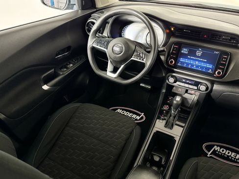 Used 2021 Nissan Kicks SV image 27