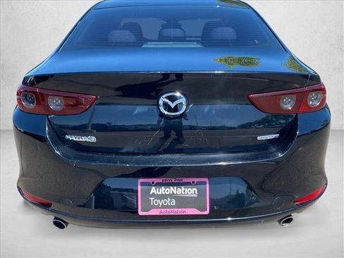 Used 2019 MAZDA MAZDA3 Sedan FWD image 7
