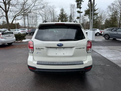 Used 2018 Subaru Forester 2.5i Premium w/ All-Weather Package image 4