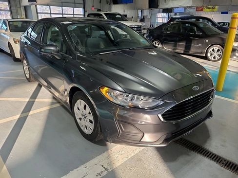 Used 2020 Ford Fusion S FWD image 9