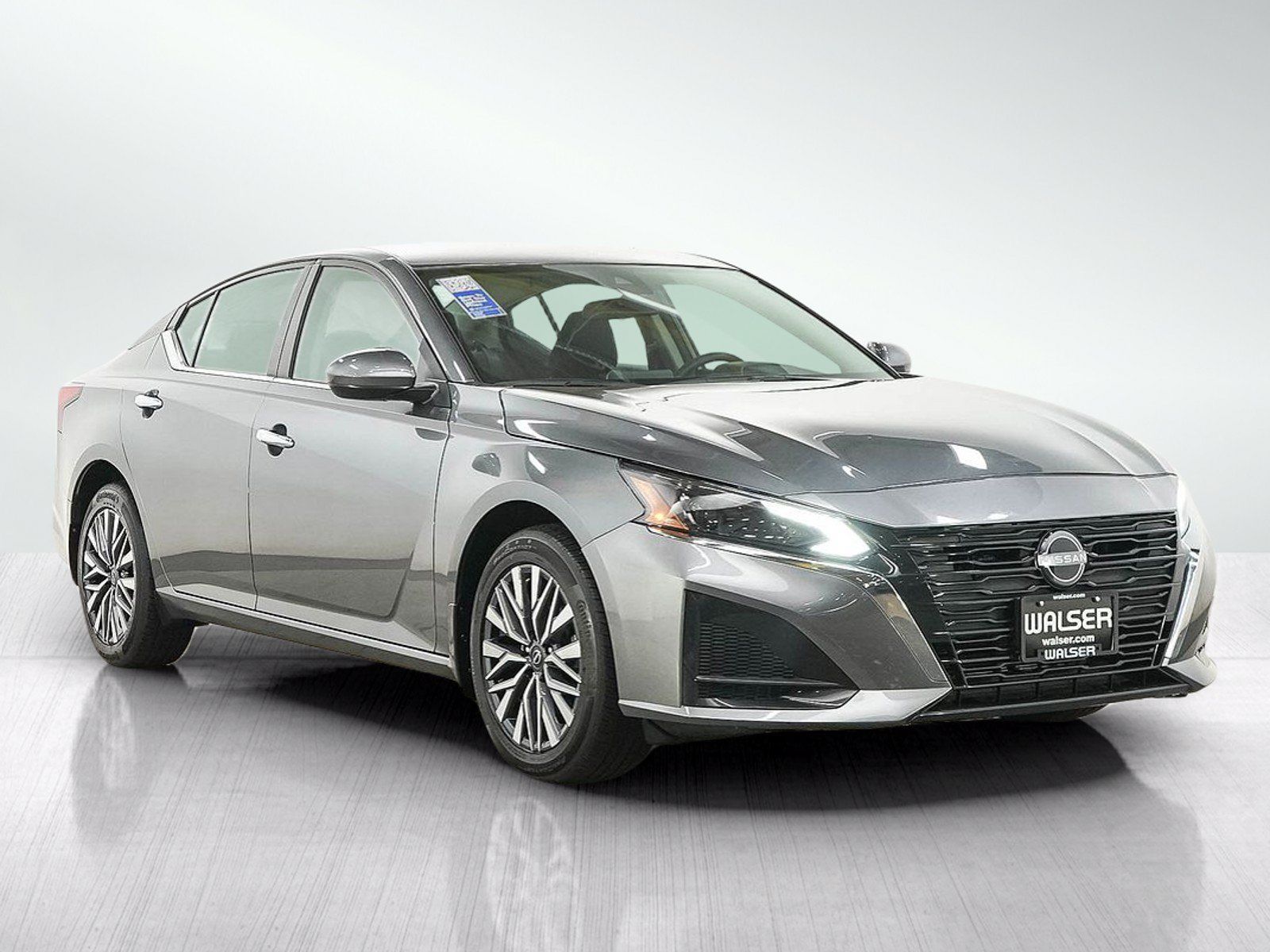 Used 2023 Nissan Altima 2.5 SV AWD/4WD image 7
