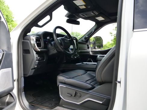 Used 2024 Ford F250 Platinum AWD/4WD image 25