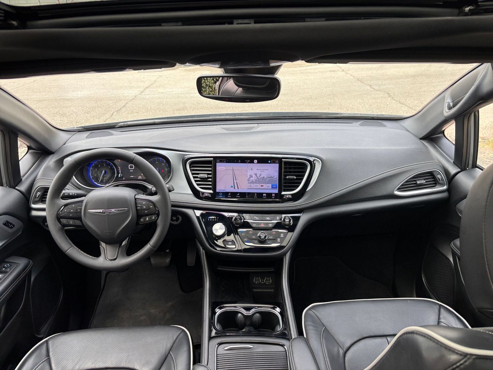 Used 2025 Chrysler Pacifica Limited FWD image 38