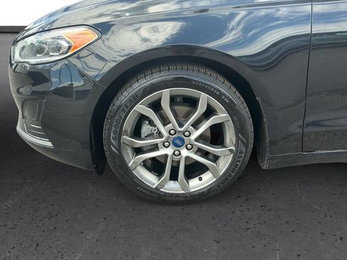 Used 2019 Ford Fusion SEL FWD image 13