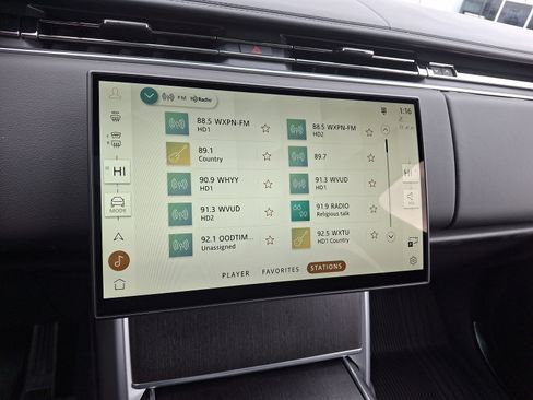 New 2025 Land Rover Range Rover SE image 24