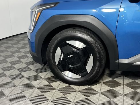 Used 2024 Kia EV9 Wind image 12