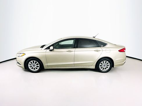 Used 2018 Ford Fusion S FWD image 4