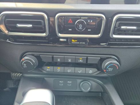 New 2026 Nissan Sentra SR w/ Floor Mat Package FWD image 17