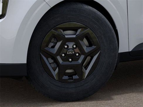 New 2025 Kia Carnival LXS image 9