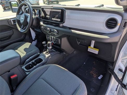 New 2025 Jeep Gladiator Sport image 27