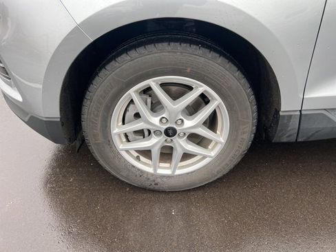 Used 2023 Ford Edge SEL w/ Convenience Package image 9