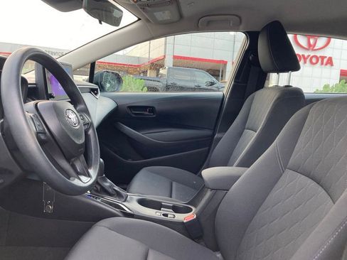 Certified 2025 Toyota Corolla LE FWD image 7