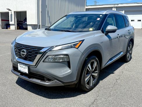 Used 2023 Nissan Rogue SL w/ SL Premium Package AWD/4WD image 3